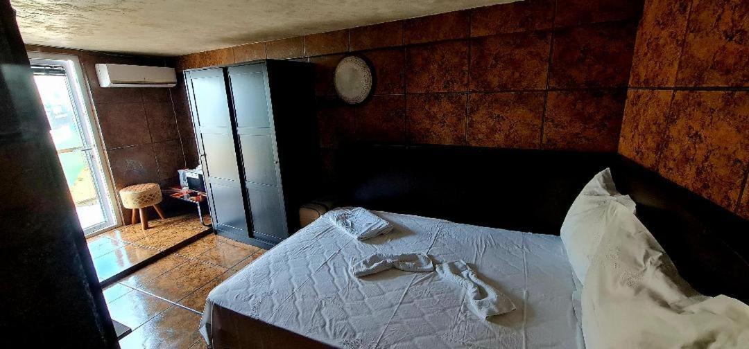 Lazy Lounge Apartments มันกาเลีย ภายนอก รูปภาพ